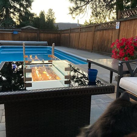 Bright Poolside Walkout Two Bedroom Basement Suite In The Okanagan Penticton Bagian luar foto