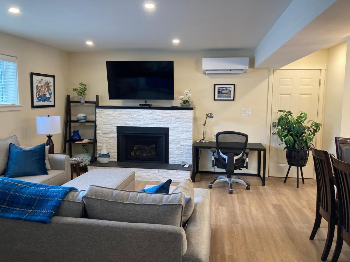 Bright Poolside Walkout Two Bedroom Basement Suite In The Okanagan Penticton Bagian luar foto